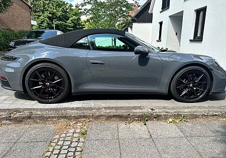 Porsche 992 Carrera Cabriolet Carrera