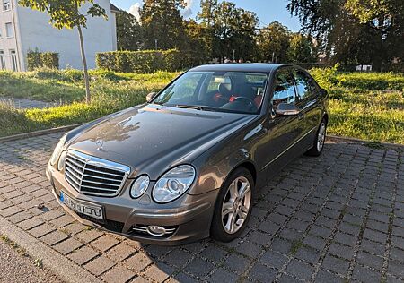 Mercedes-Benz E 280 4MATIC AVANTGARDE Avantgarde