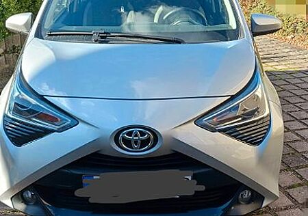 Toyota Aygo (X) Aygo (X) 1,0-l-VVT-i Team Deutschland Team D...