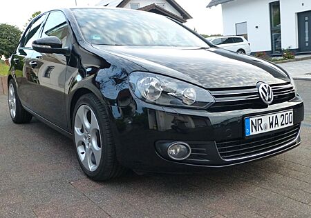 VW Golf Volkswagen 1.4 TSI 90 kW / 122 PS Highline Sportpaket