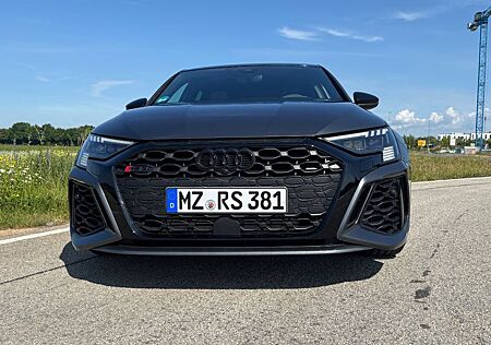 Audi RS3 2.5 TFSI S tronic quattro Sportback