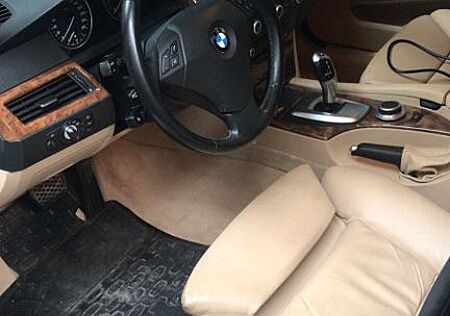 BMW 530ix A touring LCI