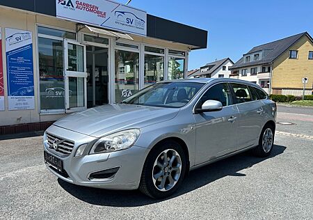 Volvo V60 Kombi Ocean Race +LEDER+NAVI+PDC+AHK
