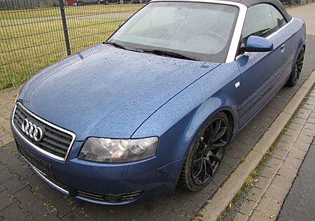 Audi A4 Cabriolet 2.4 Leder Scheckheft gepflegt