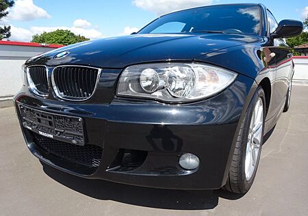 BMW 118i 118 Baureihe 1 Lim. °M Paket°Scheckheft°PDC°
