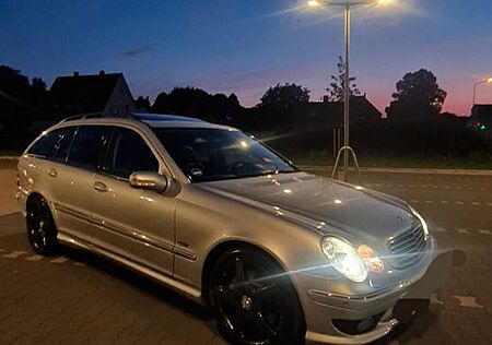 Mercedes-Benz C 320 T AVANTGARDE 8-fach bereift mit AMG Alufel