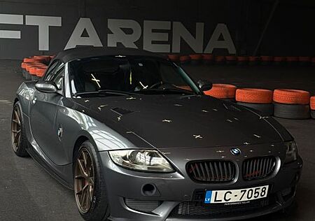 BMW Z4 E85 with swapped N54B30 and ZF 8HP70