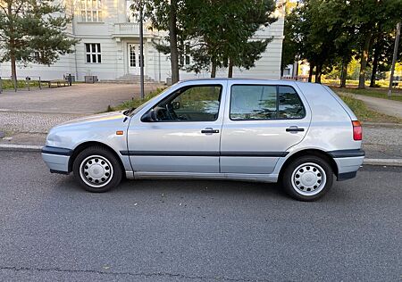 VW Golf Volkswagen 1.8 GL Autom. 1. H. 84 tkm H-Zul. Scheckh.