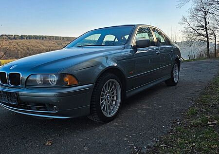 BMW 520i -