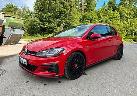 VW Golf Volkswagen VII GTI - TOP mit AHK