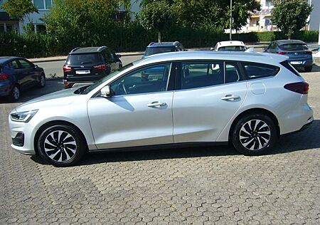 Ford Focus Turnier Titanium
