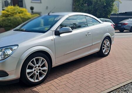 Opel Astra TwinTop 1.8 Cabrio