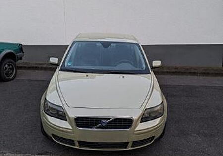Volvo S40 2.4