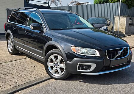 Volvo XC 70 XC70 Summum AWD*TÜV/ServiceNeu*Aut.*NAVI