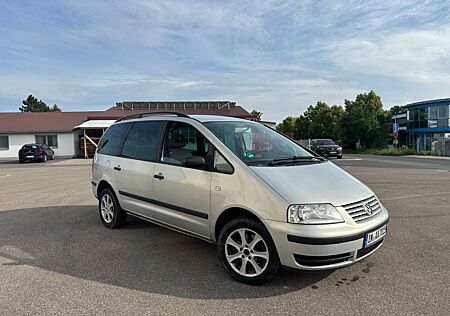 VW Sharan Volkswagen 1.9TDI 7 Sitzer