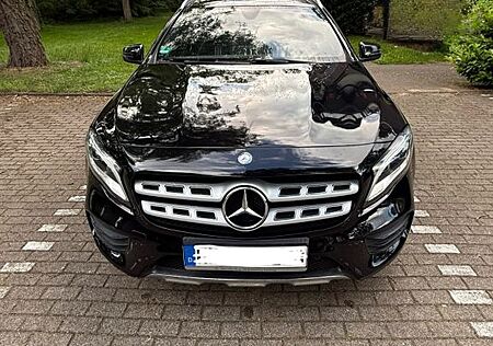 Mercedes-Benz GLA 200 d 4MATIC DCT PEAK Edition PEAK Edition