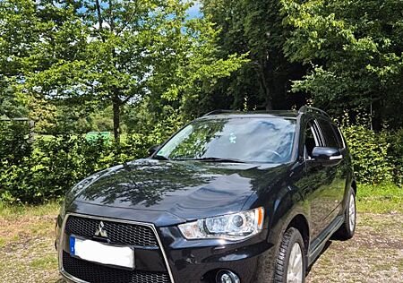 Mitsubishi Outlander 2.0 MIVEC Inform 2WD Inform