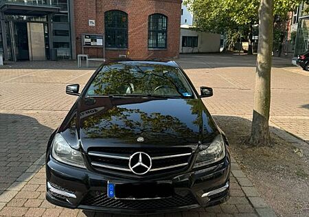 Mercedes-Benz C 180 Coupé -( Edition-C )