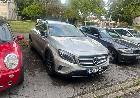 Mercedes-Benz GLA 200 SCORE! SCORE!
