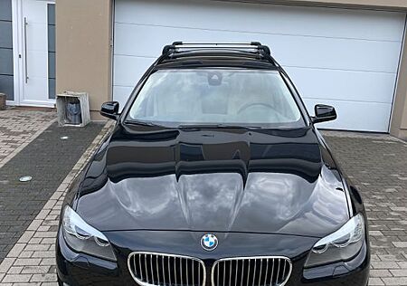 BMW 520d Touring A Luxury Line