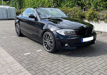 BMW 120d Cabrio Facelift Automatik 19Zoll Leder