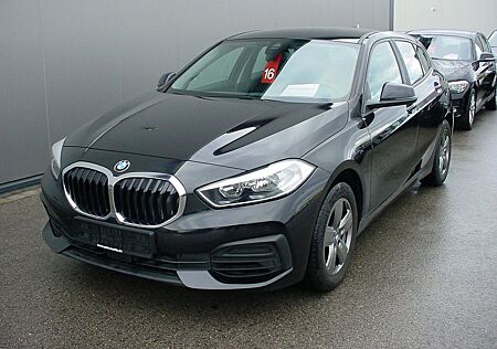 BMW 118i *NAVI*AUTOMATIC*PDC vorn und hinten*