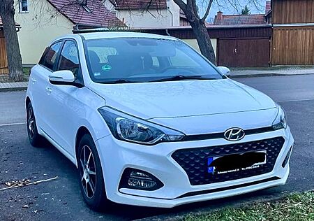 Hyundai i20 - gepflegt, unfallfrei, top Zustand