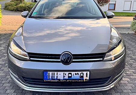 VW Golf Volkswagen 2.0 TDI BMT Highline 8-fach bereift R Optik