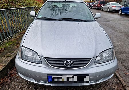 Toyota Avensis 1.8 Style klima mit tüv wenig km