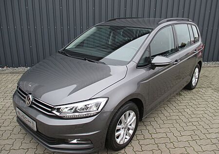 VW Touran Volkswagen Comfortline 2.0TDI 110KW DSG, AHK,Navi,