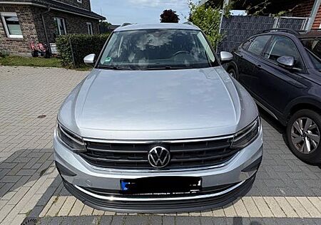 VW Tiguan Volkswagen 1.5 TSI OPF DSG Life Life