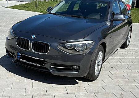 BMW 116i Sport Line Sport Line