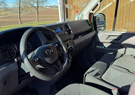 VW Crafter Volkswagen Renntransporter / Motorhomo