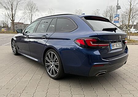BMW 540d xDrive Touring / Voll / Bowers&Wilkens