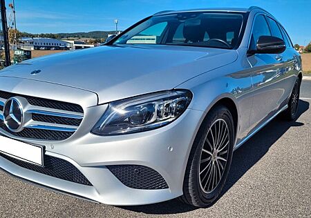 Mercedes-Benz C 180 T Autom. Multibeam Avantgarde Kamera