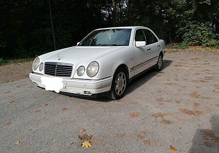 Mercedes-Benz 280 E Automatik Scheckheft 2.Hd. Alufelgen