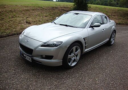 Mazda RX-8 Revolution Silbermetallic 192PS 141kW