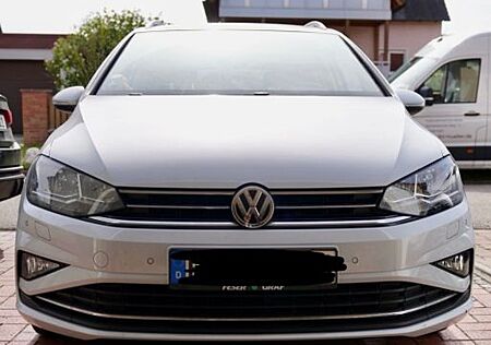 VW Golf Sportsvan Volkswagen 1.5 TSI ACT 96kW Comfortline ...