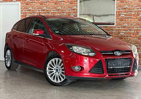 Ford Focus Lim. Titanium-Automatik-120KW-Navi-Teilled