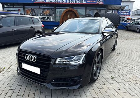 Audi S8 4.0 TFSI quattro Facelift.BOSE.R.Kam.