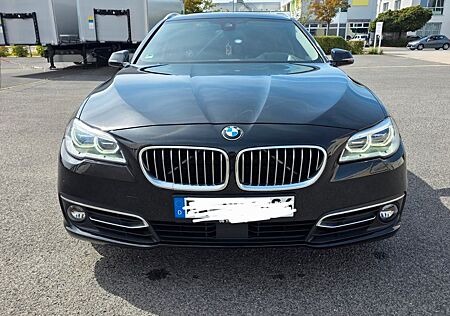 BMW 530d xDrive Touring A Luxury Line Luxury Line