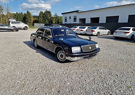 Toyota Century GZG50 Video großer Service Crown