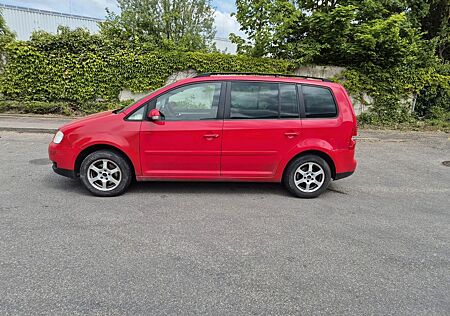 VW Touran Volkswagen Goal