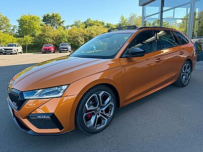 Skoda Octavia 2,0TDi Kombi RS Pano 19" AHK DCC Matrix