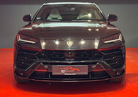 Lamborghini Urus /4.0 V8 650PS/1.HAND/PANO/22"/ALLE SERVICE!