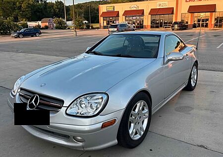 Mercedes-Benz SLK 200 -