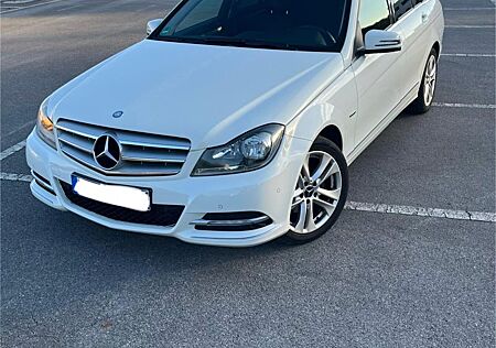 Mercedes-Benz C 180 T BlueEFFICIENCY AVANTGARDE FACELIFT