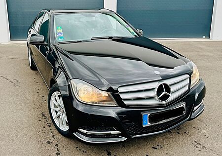 Mercedes-Benz C 180 C180 AVANTGARDE TÜVneu/Leder/Aut./Navi/PDC