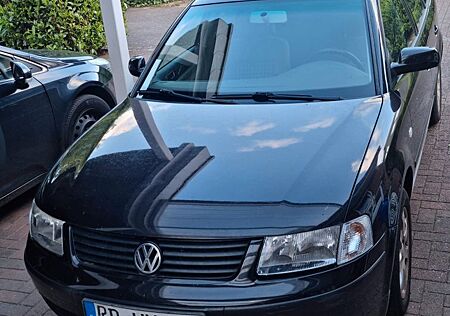 VW Passat Variant Volkswagen 1.6 Edition (2000)