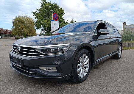 VW Passat Variant Volkswagen Business Lederausstattung Navi
